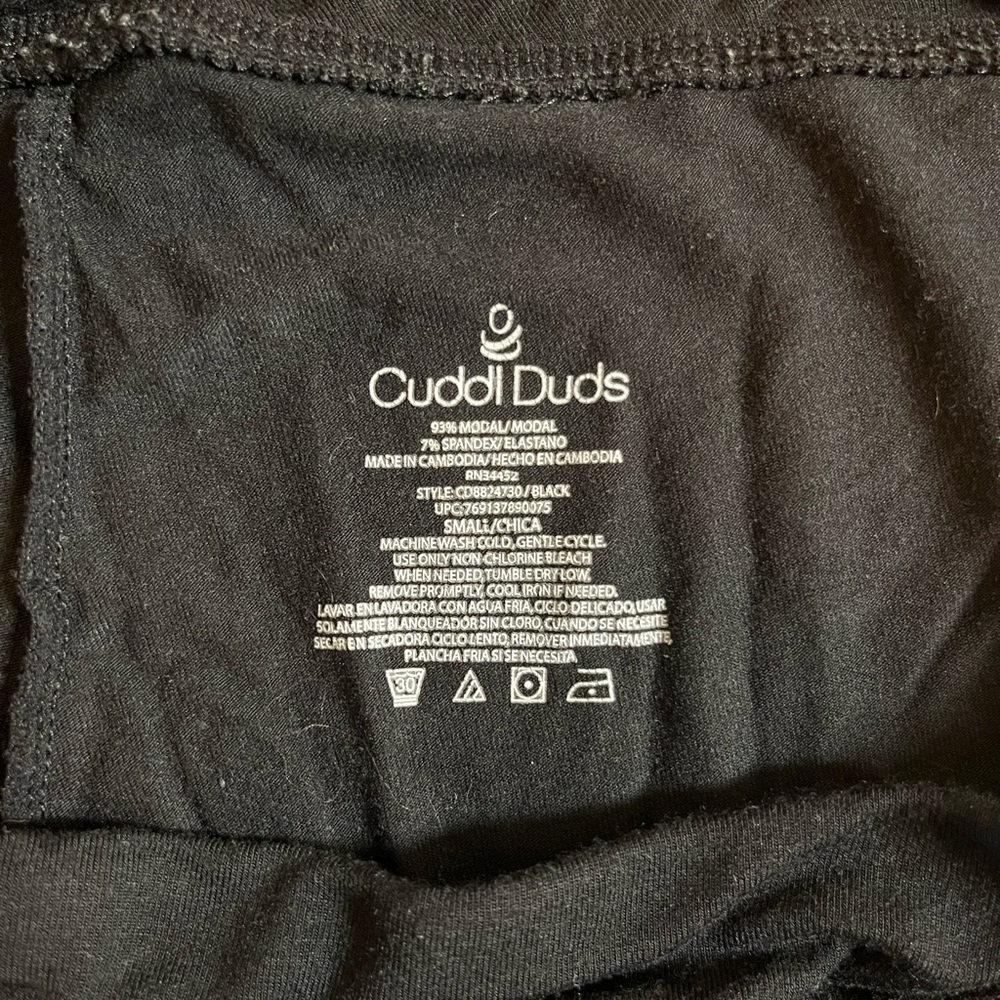 Cuddl Duds leggings. Base layer. Black. Size small.
